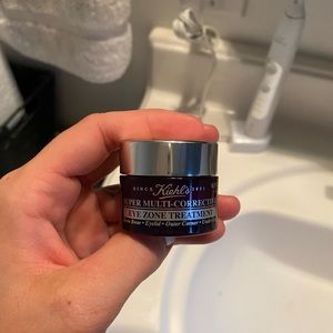 Kiehl’s eye zone cream